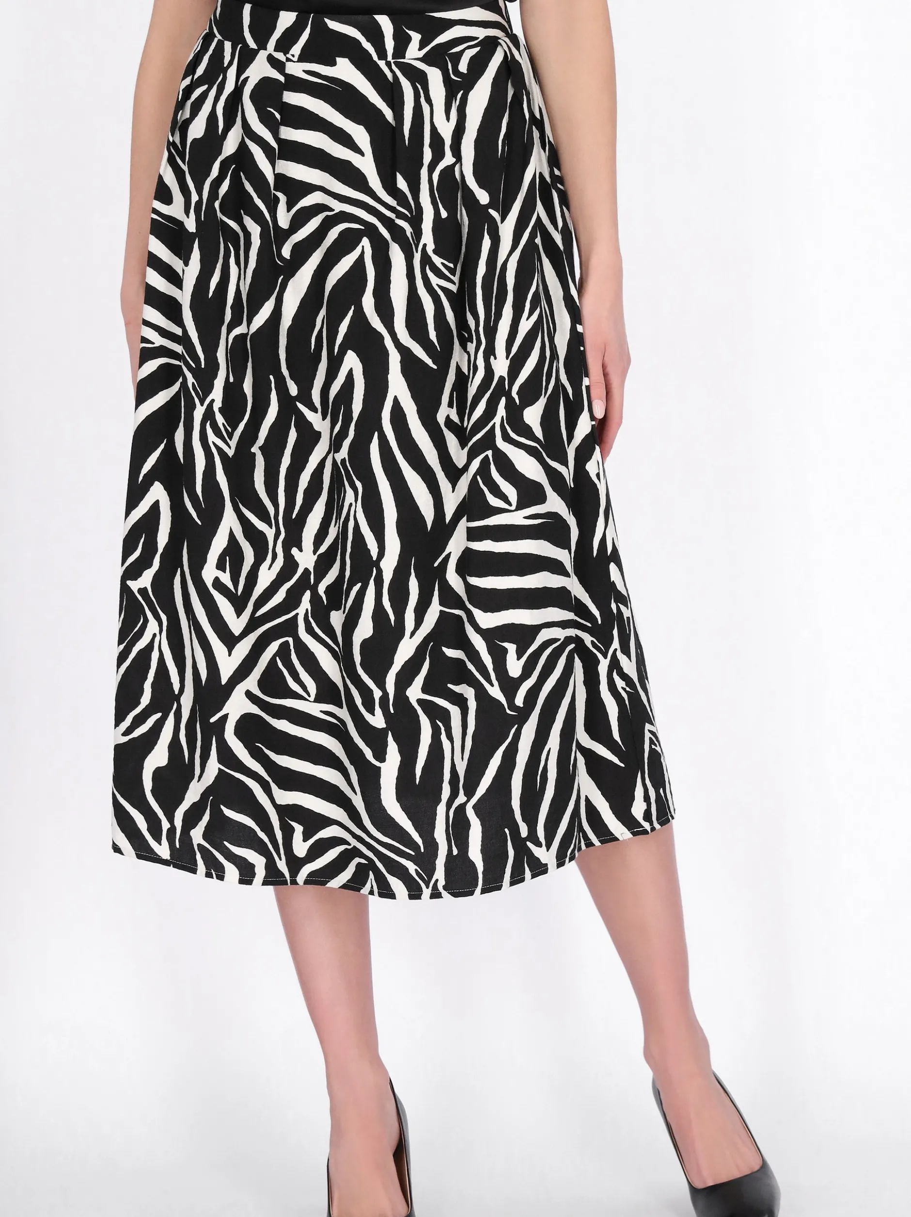 Usha Damen Rock in schwarz