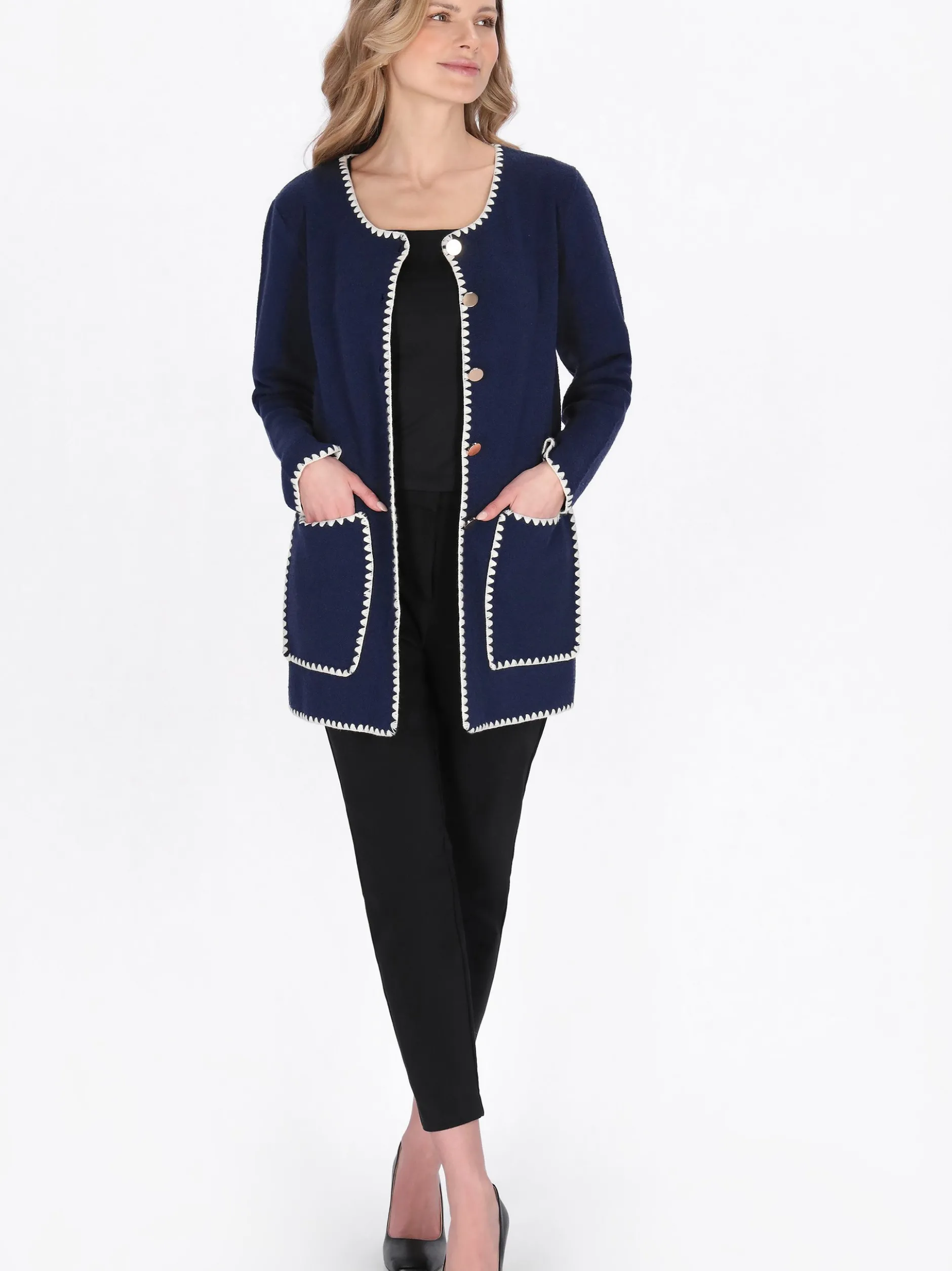 Usha Damen Strickjacke in marine - Ausschnitt: Rundhals