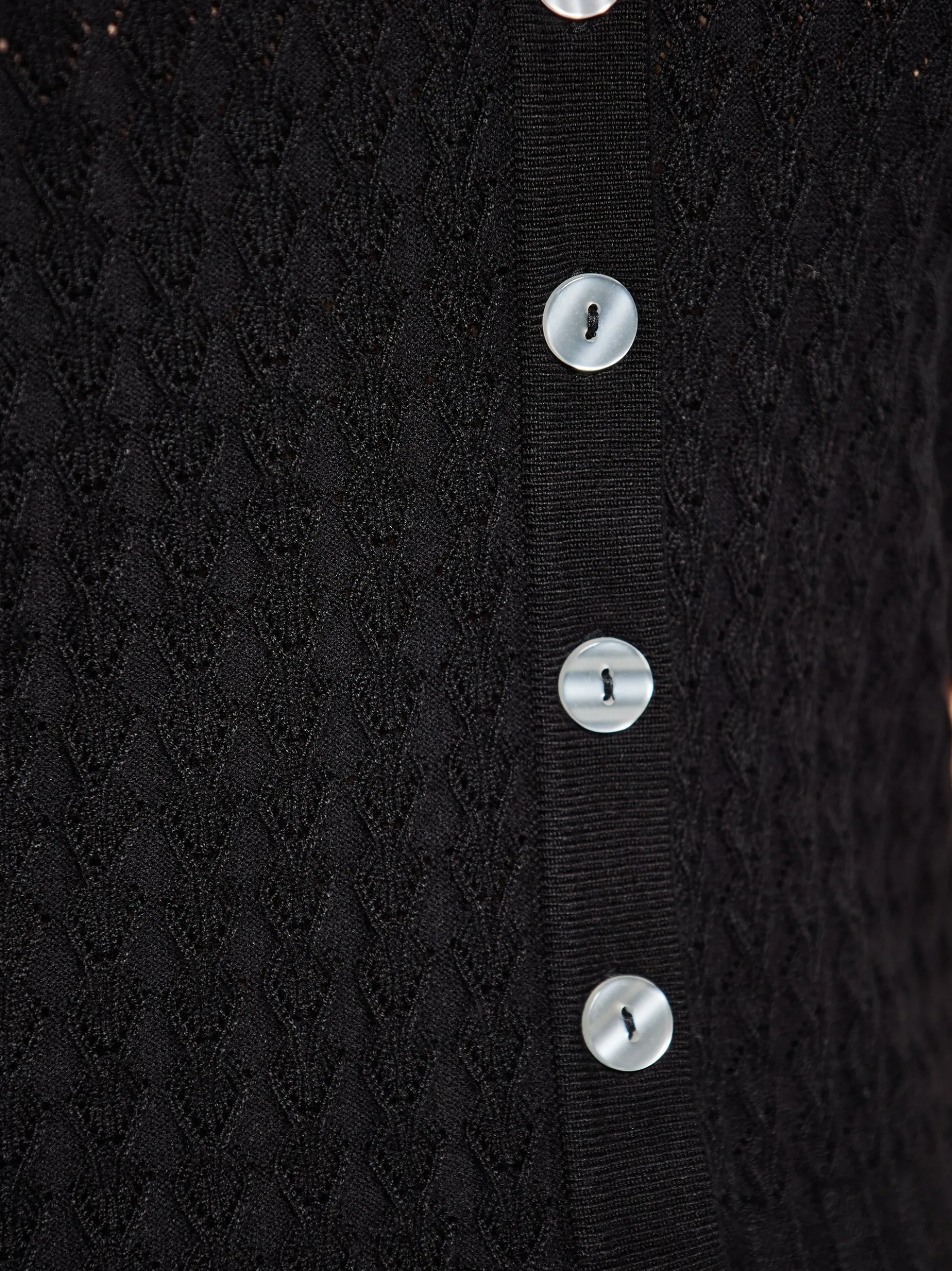 Usha Damen Strickjacke in schwarz - Ausschnitt: U-Boot