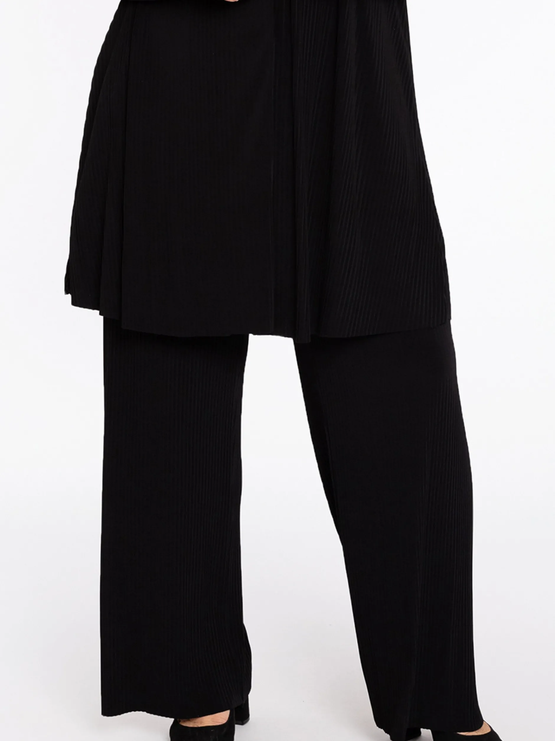 YOEK Damen Hose in schwarz