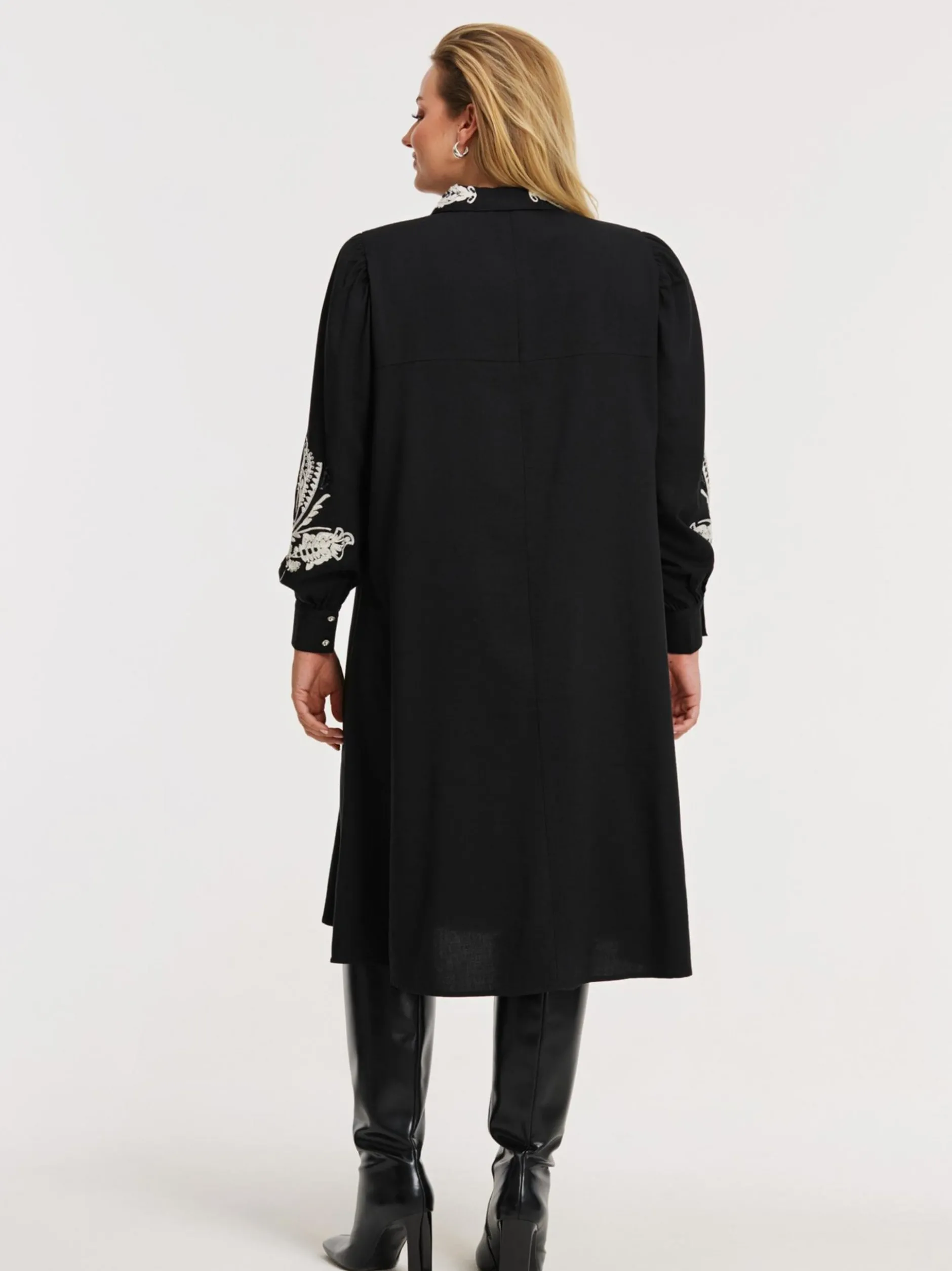 YOEK Damen Kleid in schwarz